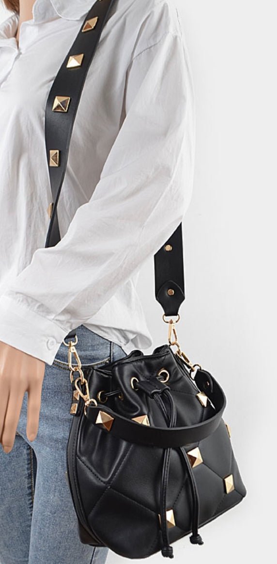 Bucket Bag - Pretty Prissy Pieces black bag with gold