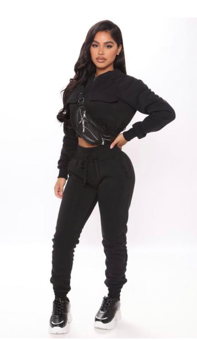 I’m around jogger 2 piece set - Pretty Prissy Pieces sweat suit, 2 piece set , jogger set, sweat pant set. crop jogger set.