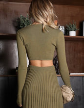 Load image into Gallery viewer, Slit Thumb Sweater crop top
